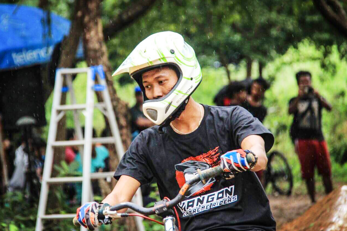 Dirt-Jump-Bike-in-Myanmar