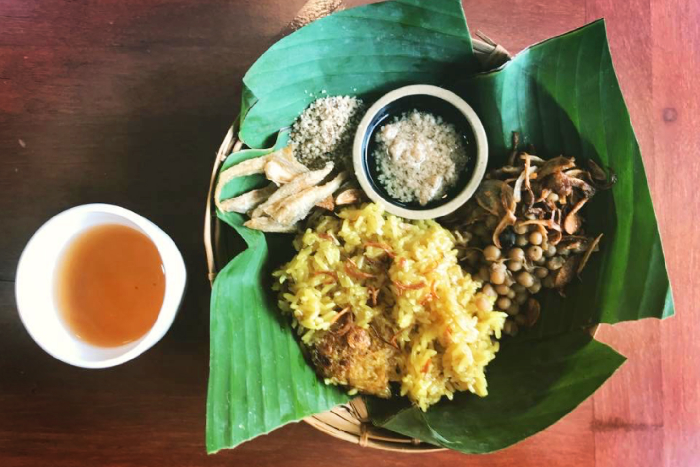 Sticky rice and tea