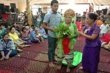 An Adorable Tradition from Anyar region in Myanmar