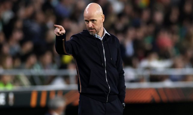 Erik Ten Hag Masih Ingin Penyerang Lagi Musim Ini