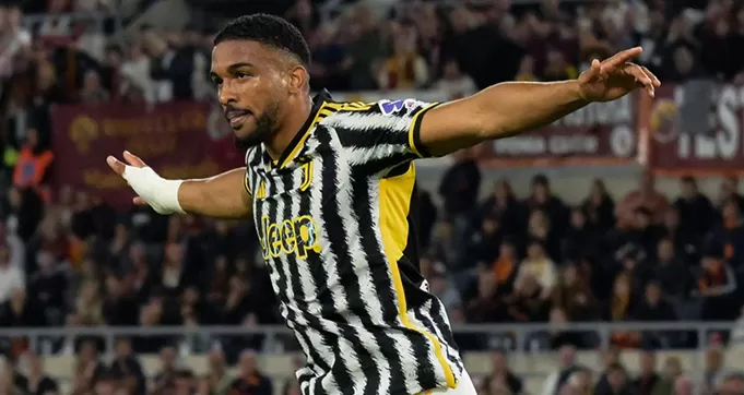 MU Incar Bek Tengah Baru Dari Italia